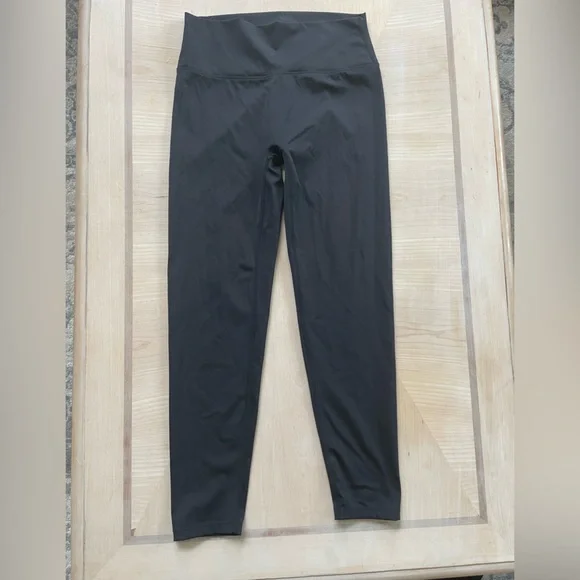 Lululemon Athletica Size 10 Black Capri Legging Bundle Size 10 - Picture 9 of 12